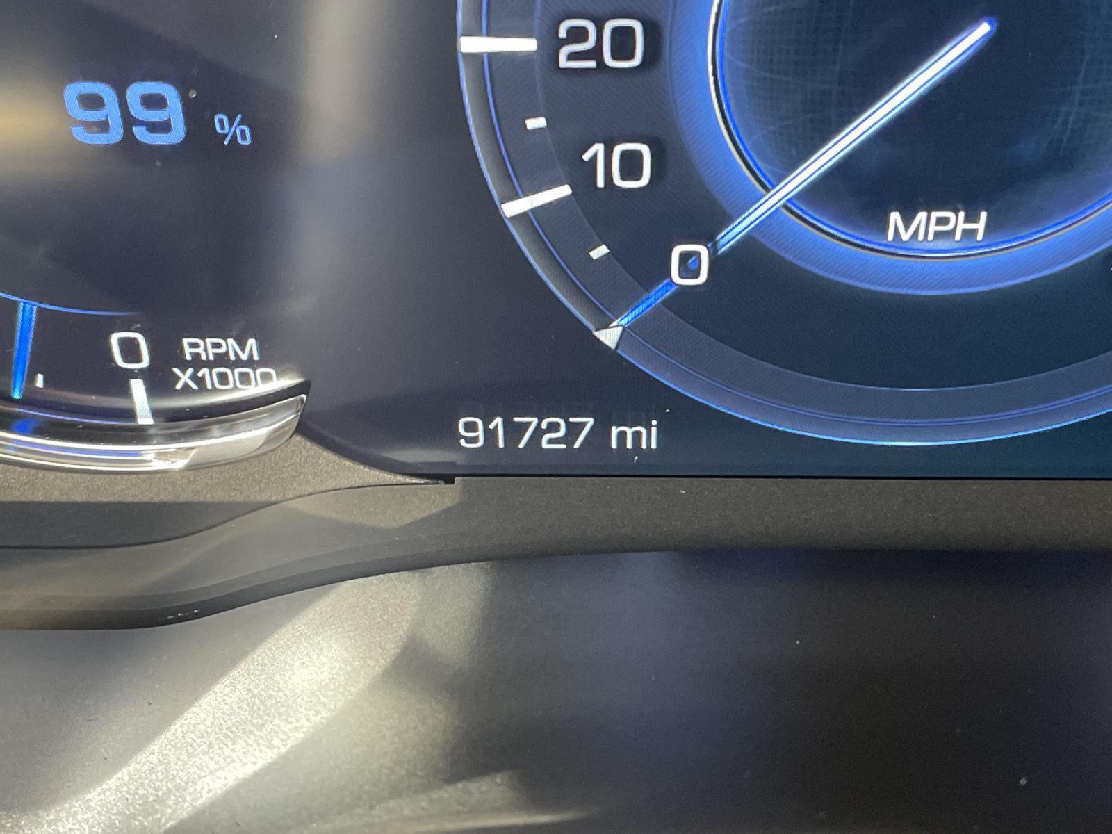 2020 Cadillac Escalade ESV Premium Luxury photo 3