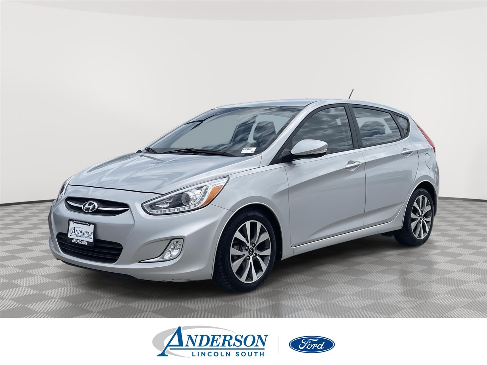 2015 Hyundai Accent Sport 5-Door 6-Speed Automatic's photo
