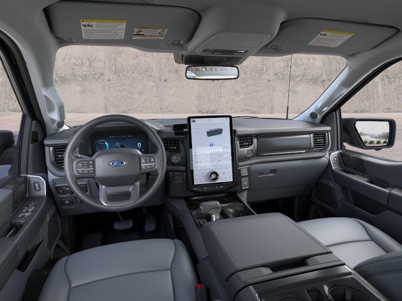 2025 Ford F-150 Lightning Flash - Photo 9