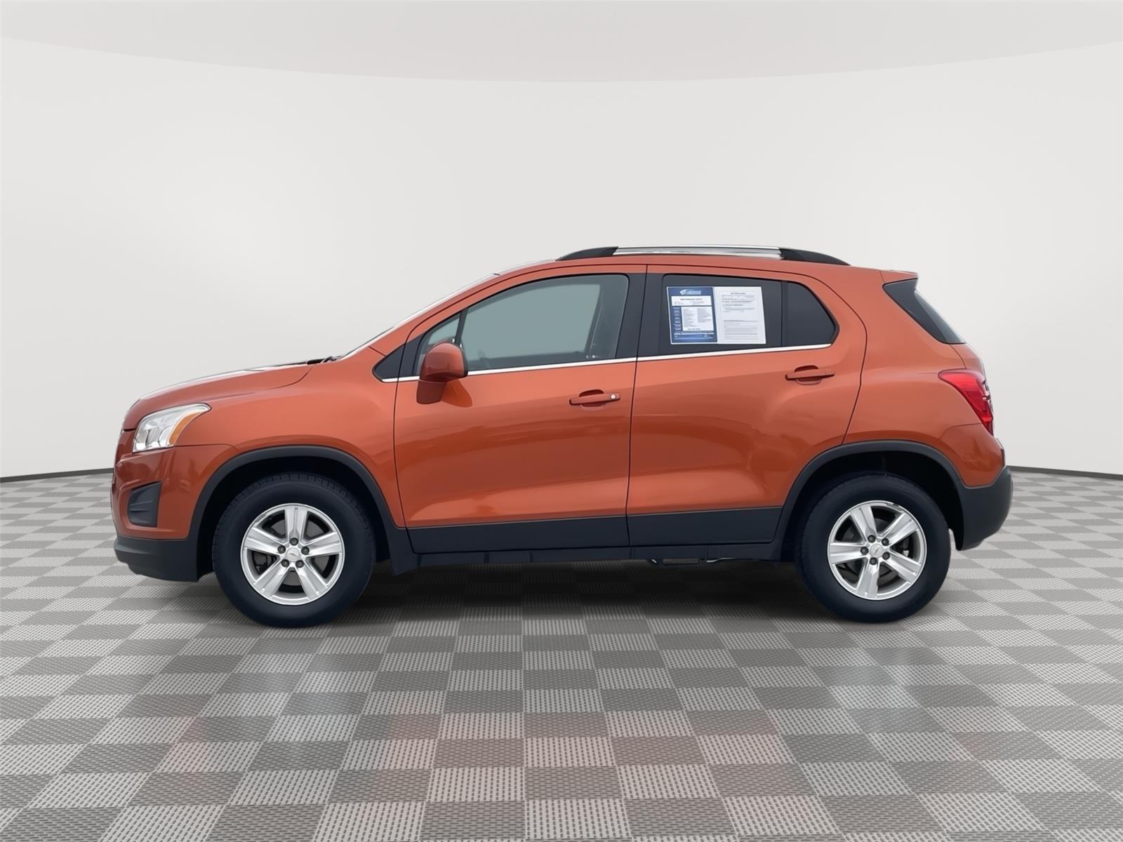 2016 Chevrolet Trax LT photo 2