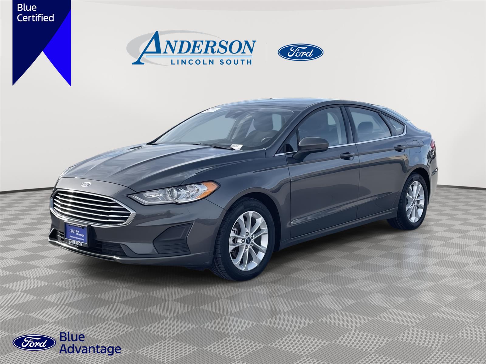 2019 Ford Fusion SE's photo