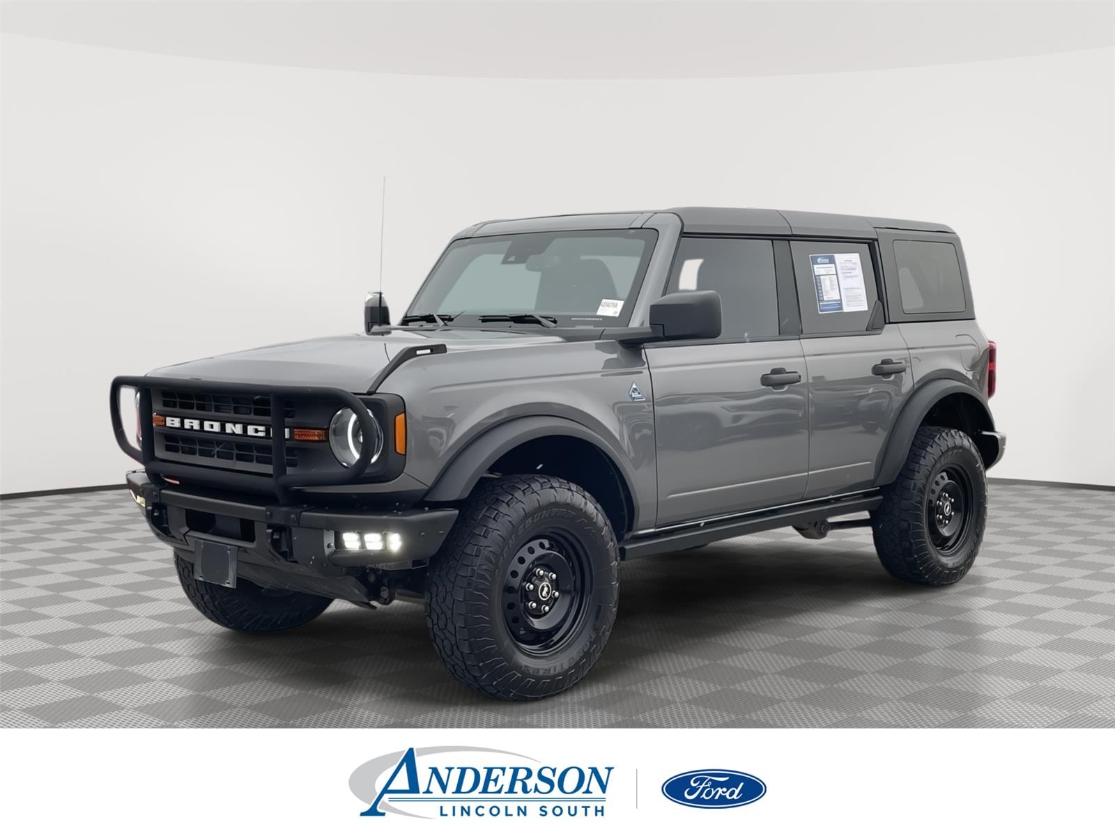 2021 Ford Bronco 4-Door Black Diamond's photo