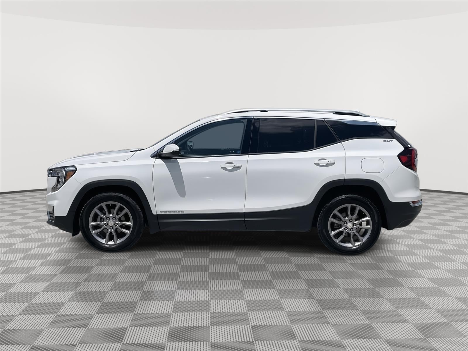 Used 2023 GMC Terrain SLT with VIN 3GKALVEG6PL247071 for sale in Lincoln, NE