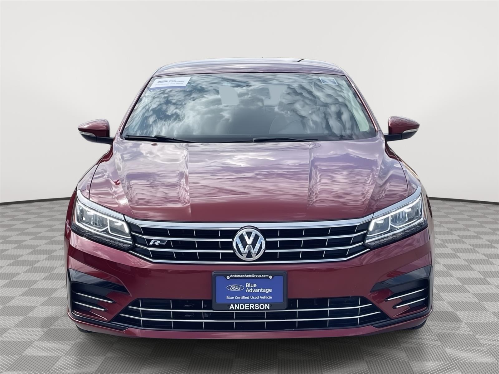2016 Volkswagen Passat R-Line photo 4