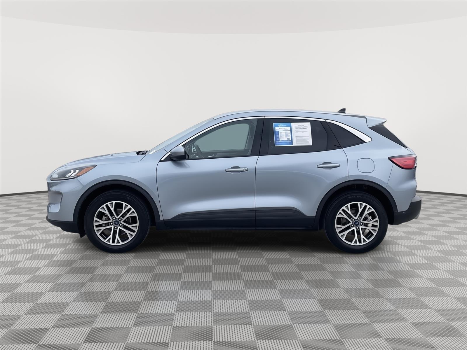 Used 2022 Ford Escape SEL with VIN 1FMCU9H65NUB34190 for sale in Lincoln, NE
