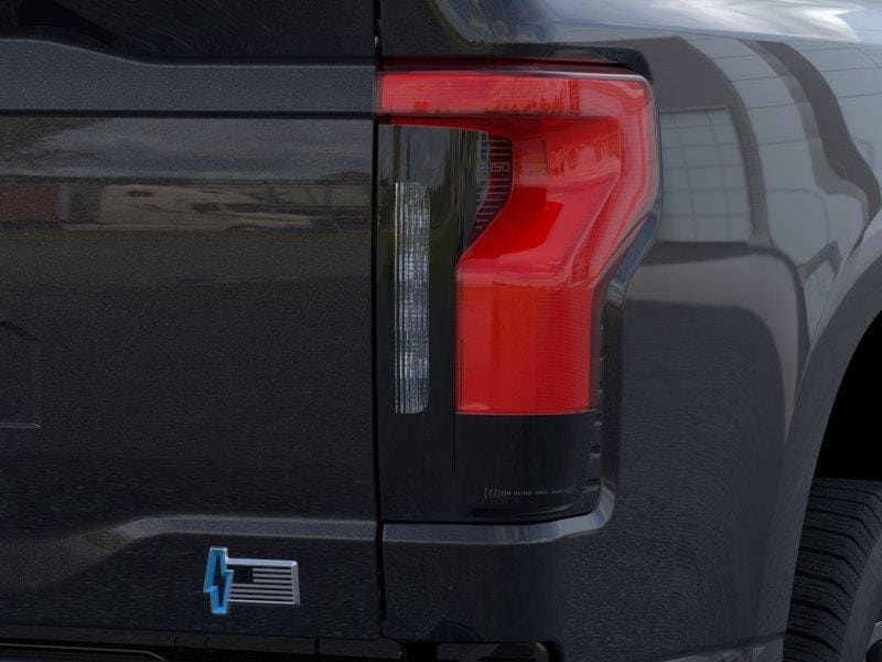 2025 Ford F-150 Lightning Flash - Photo 21