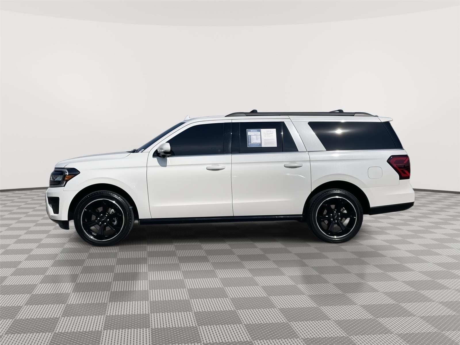 2023 Ford Expedition MAX Limited photo 2