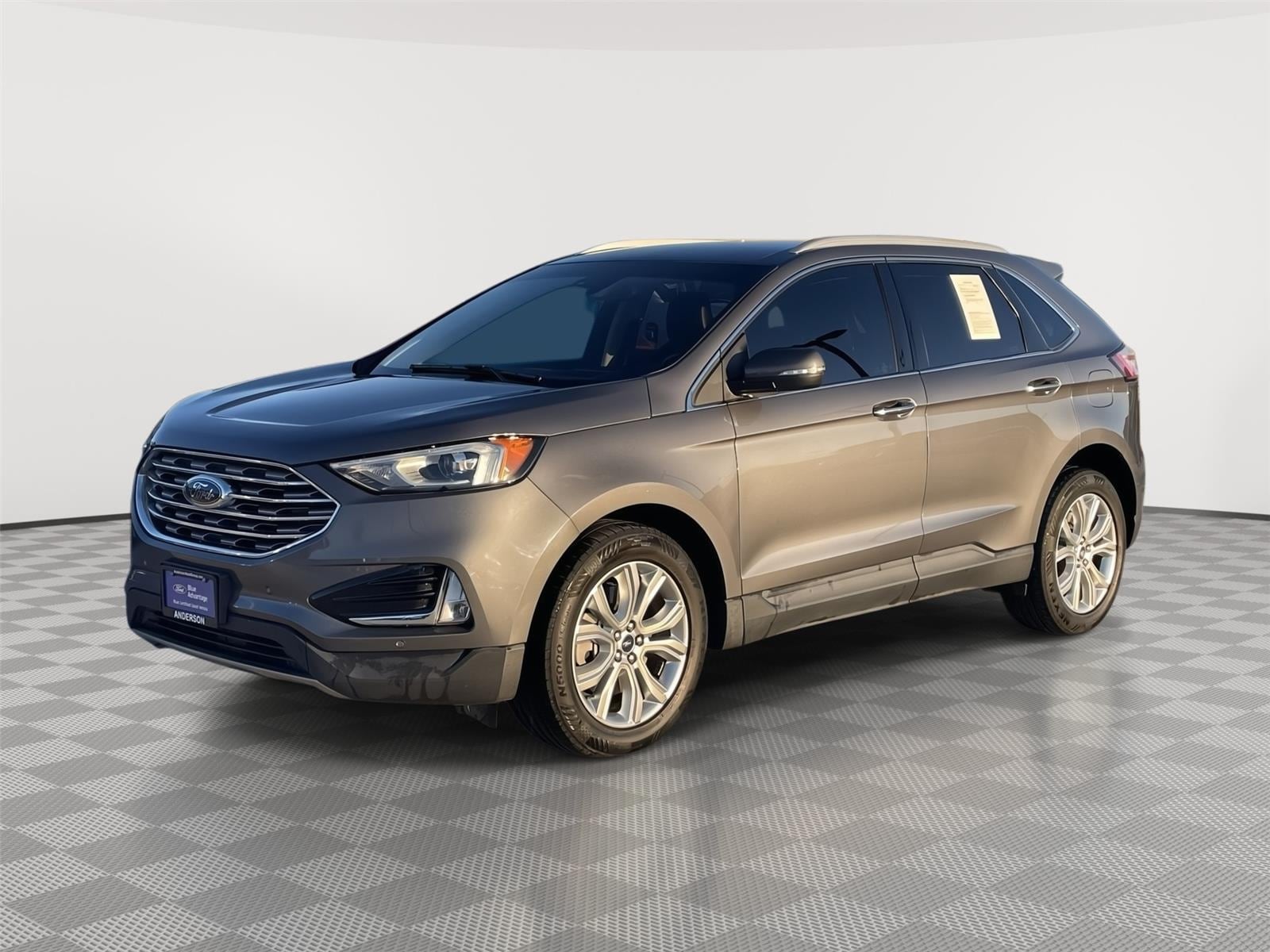 2022 Ford Edge Titanium