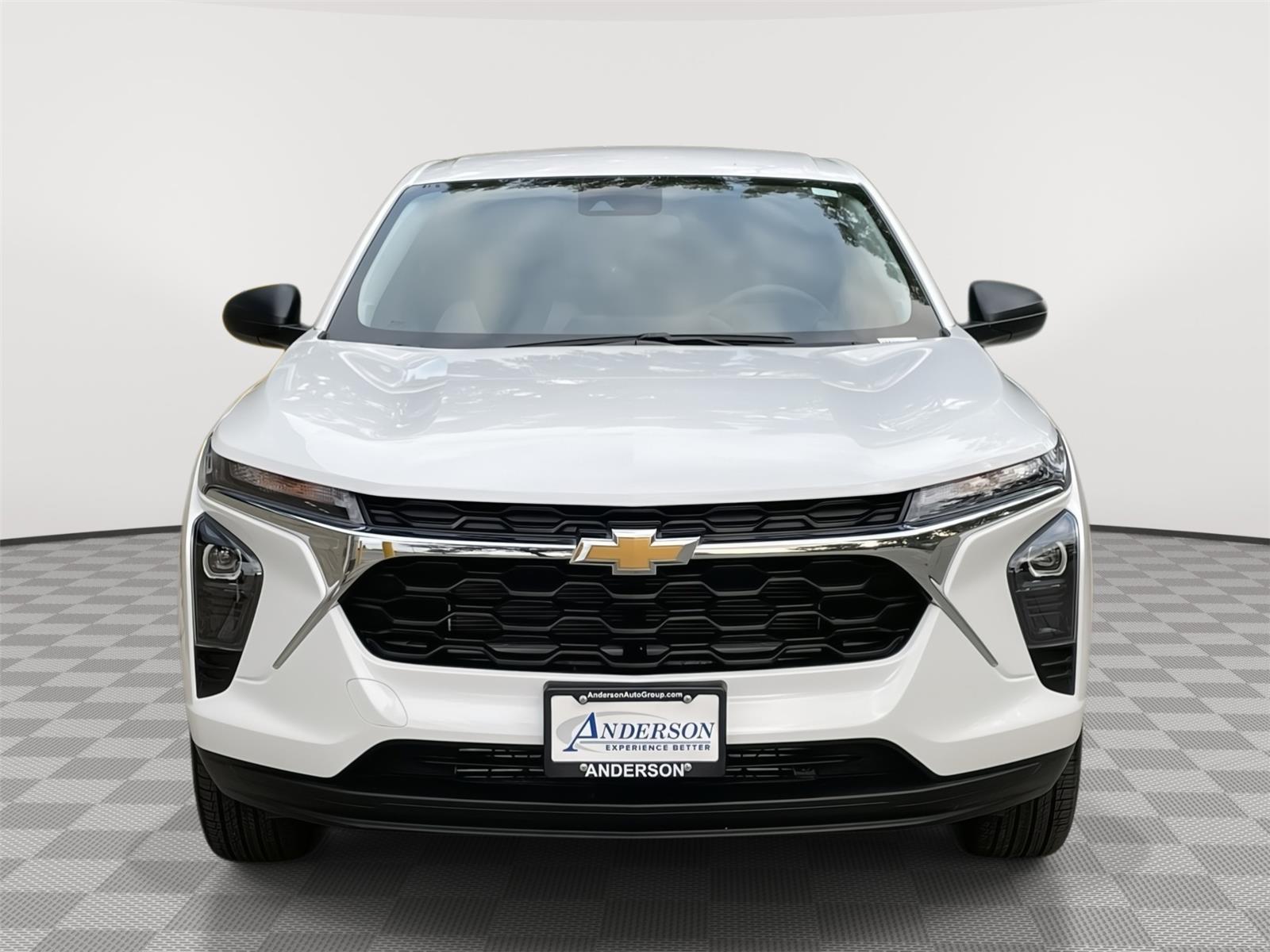 2025 Chevrolet Trax LS photo 3