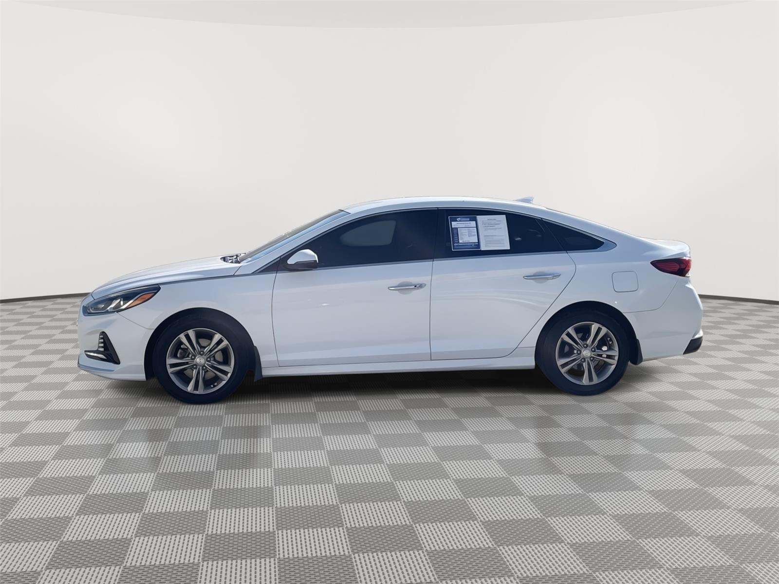 2018 Hyundai Sonata SEL photo 2