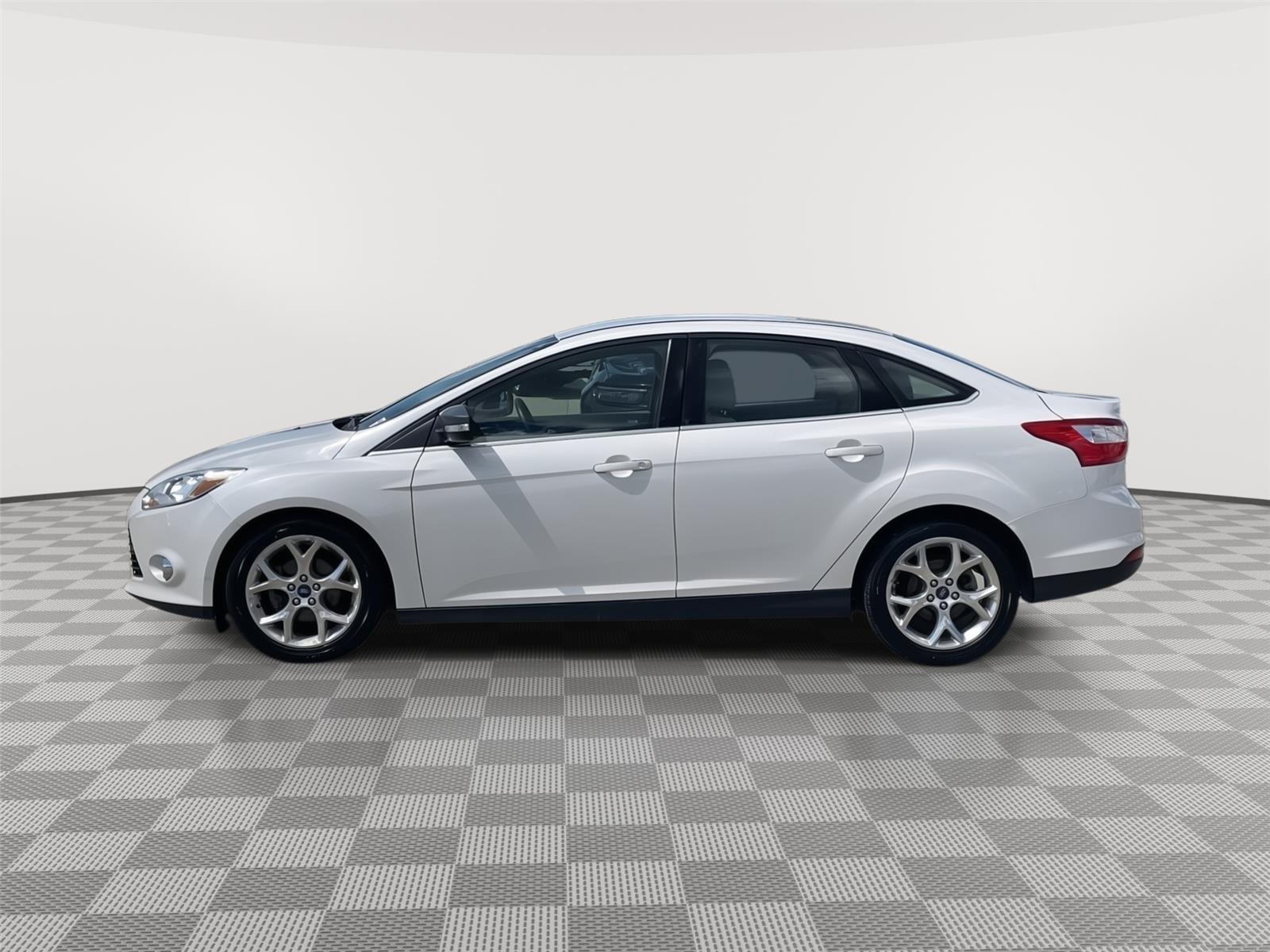 Used 2012 Ford Focus SEL with VIN 1FAHP3H22CL435455 for sale in Lincoln, NE