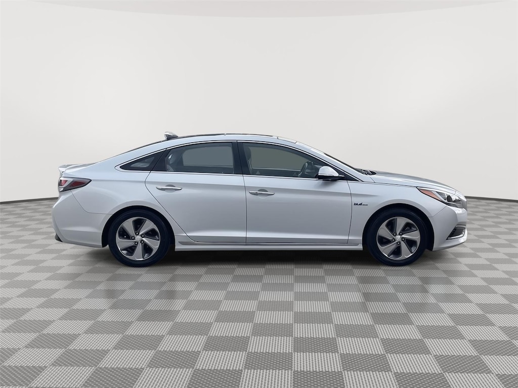 2017 Hyundai Sonata Hybrid Limited photo 4