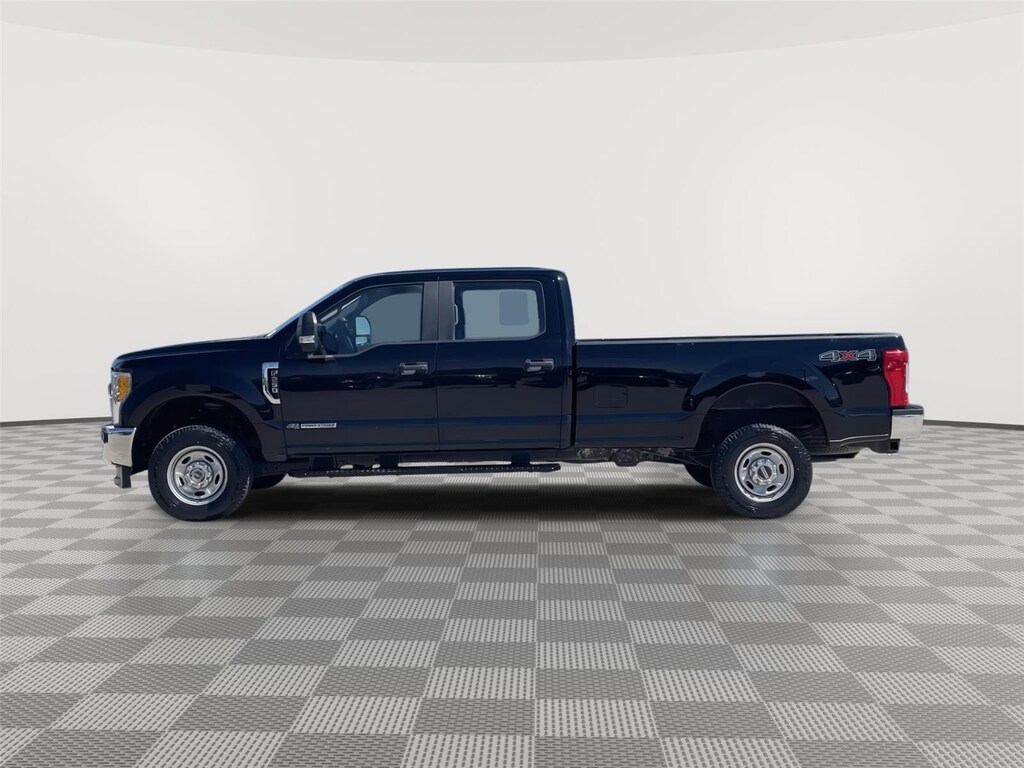 Used 2017 Ford F-250 XL Crew Cab Truck
