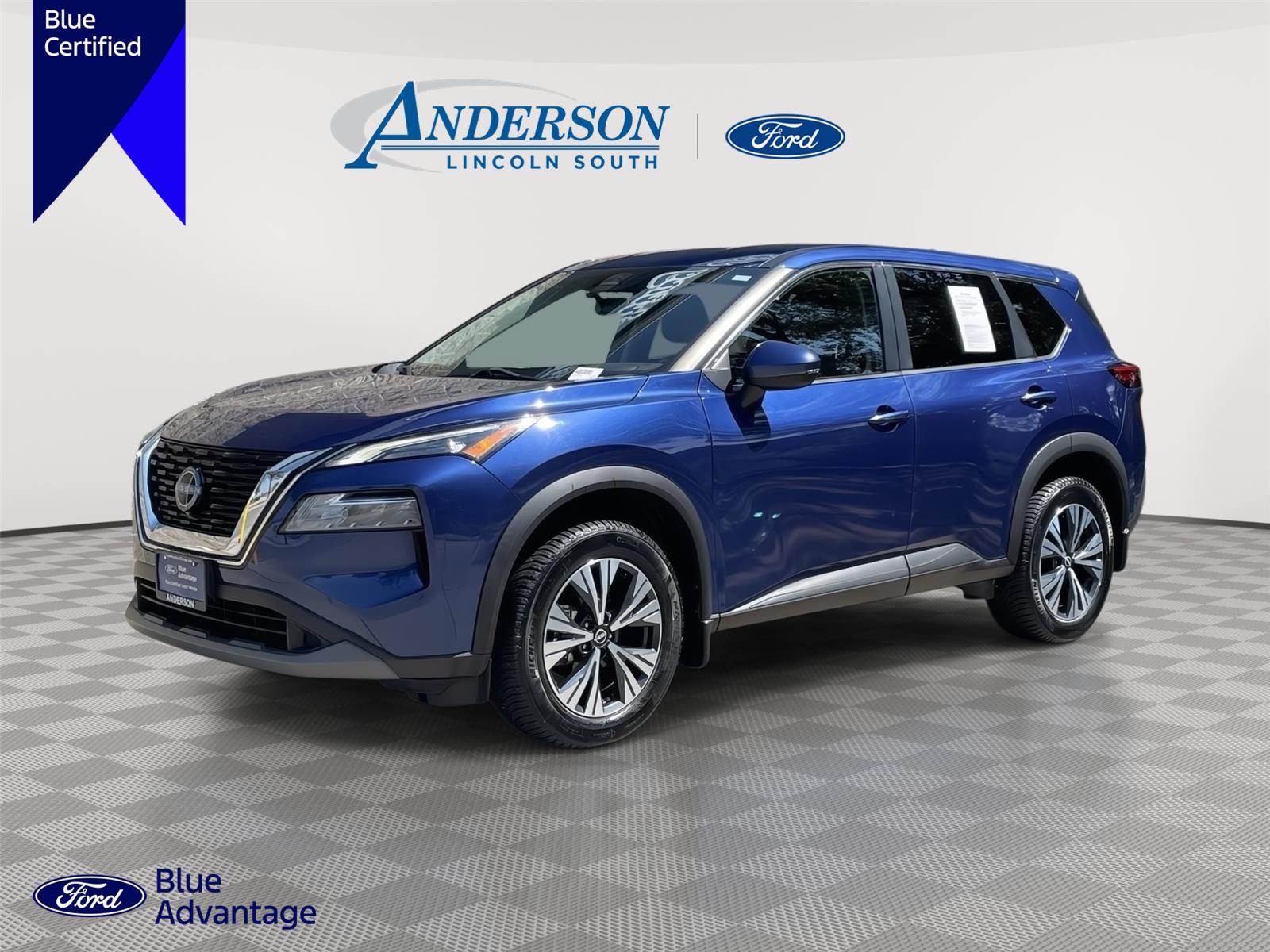 2022 Nissan Rogue SV's photo
