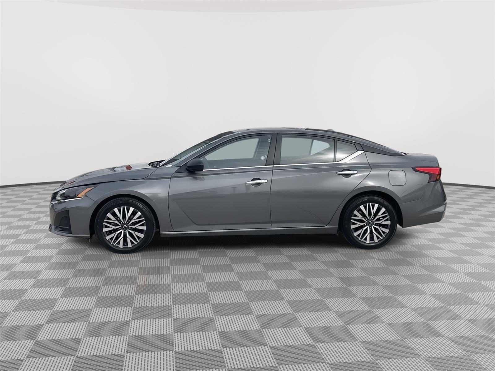 Certified 2025 Nissan Altima SV SEDAN