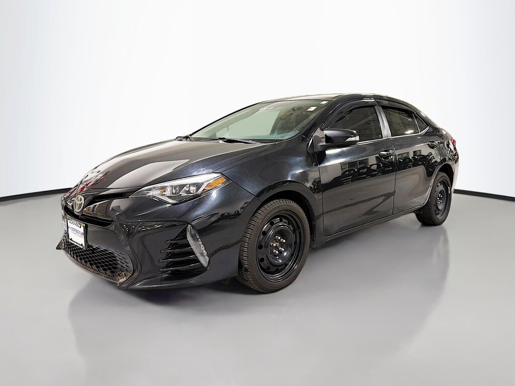 Used 2017 Toyota Corolla SE Sedan