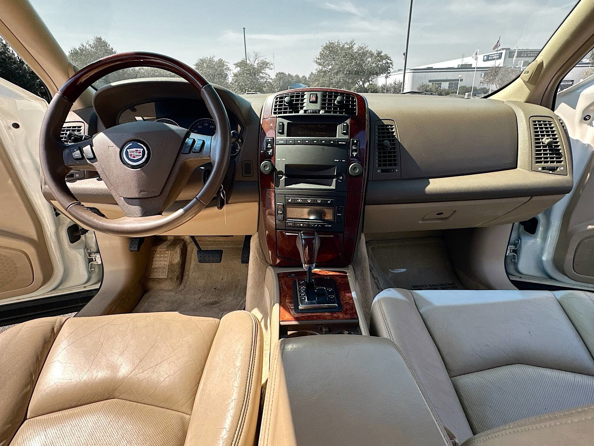 2006 Cadillac SRX V6 photo 3