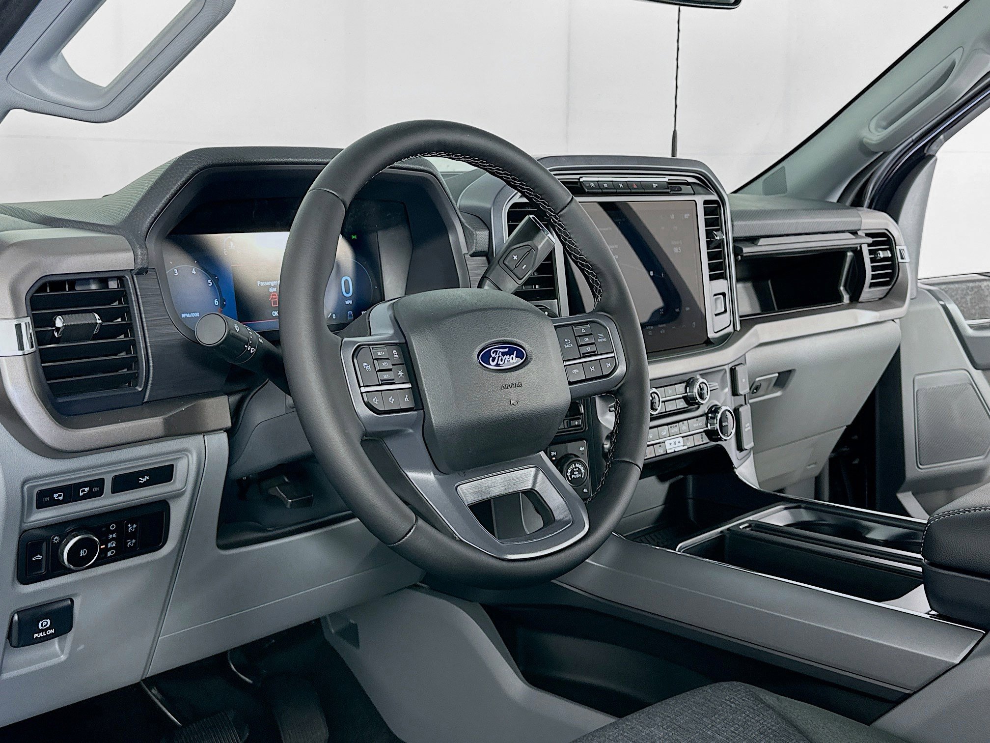 2024 Ford F-150 XLT photo 4