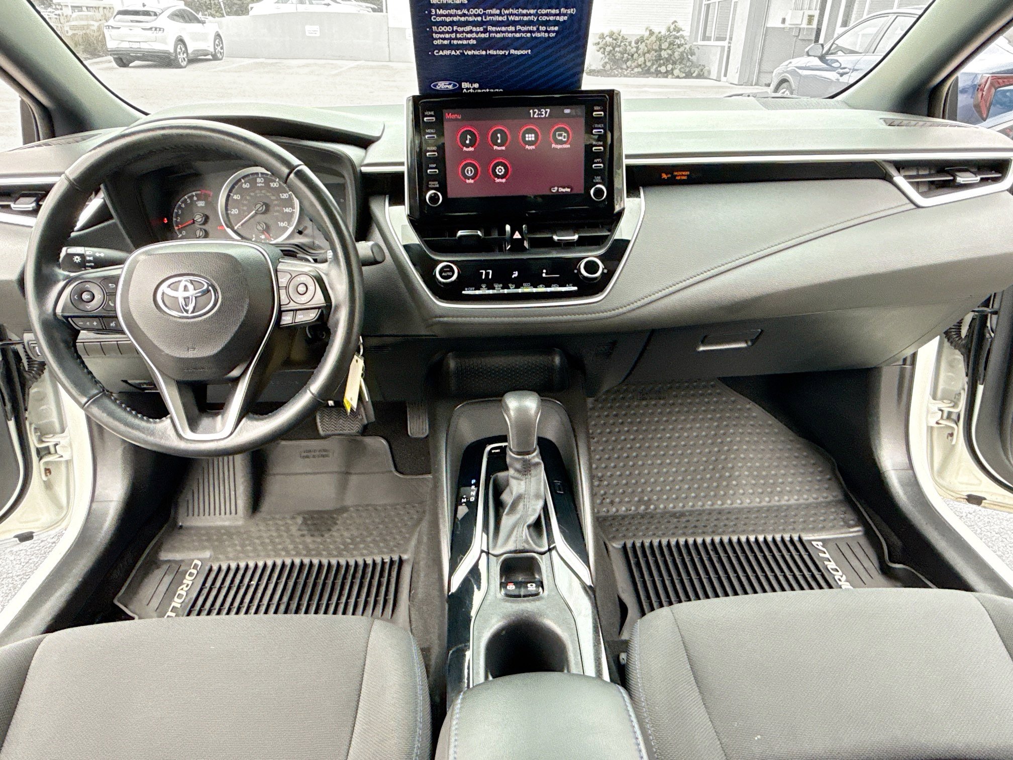 2020 Toyota Corolla SE photo 3