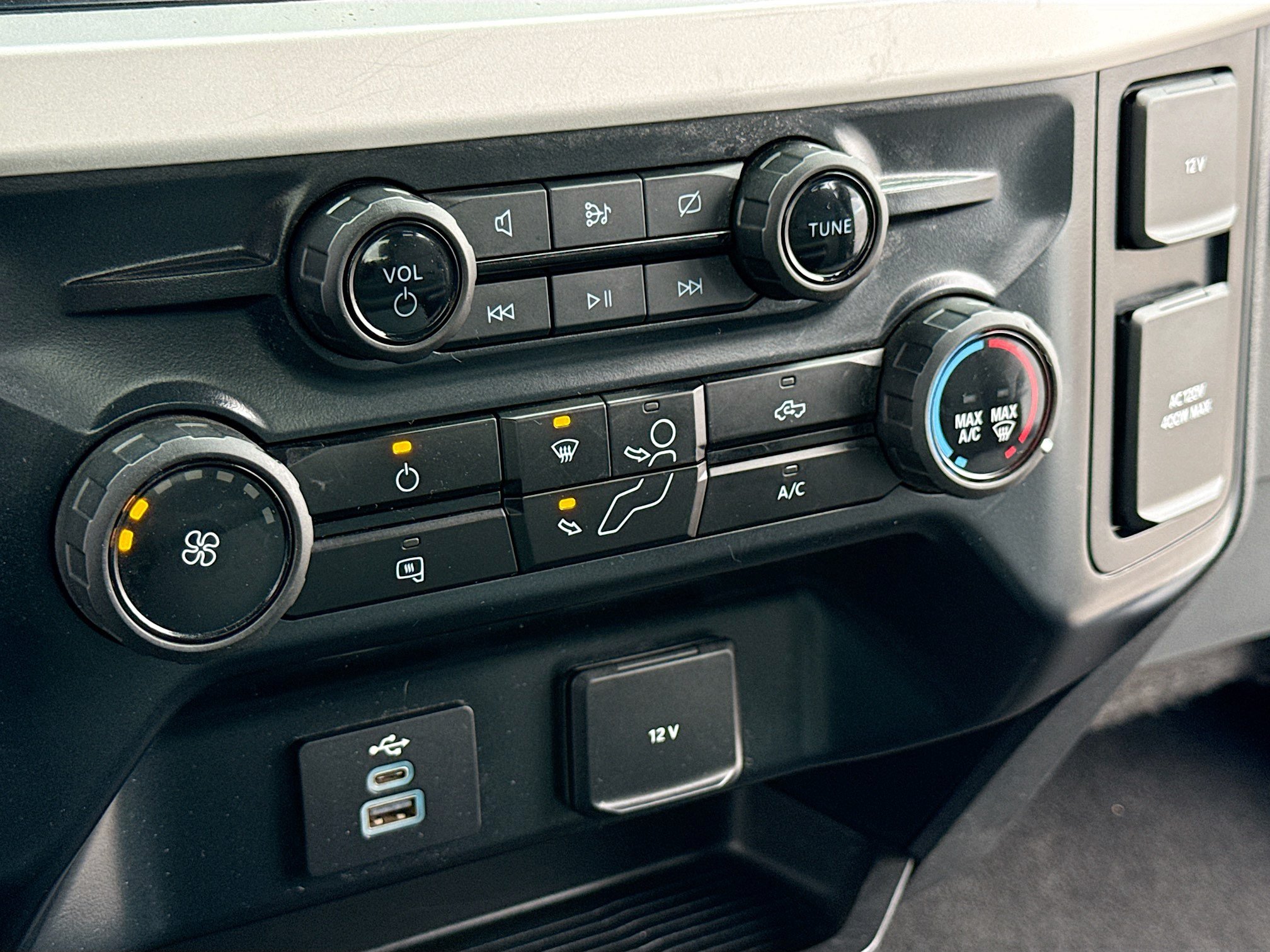 2024 Ford F-250 Super Duty XLT - Photo 11