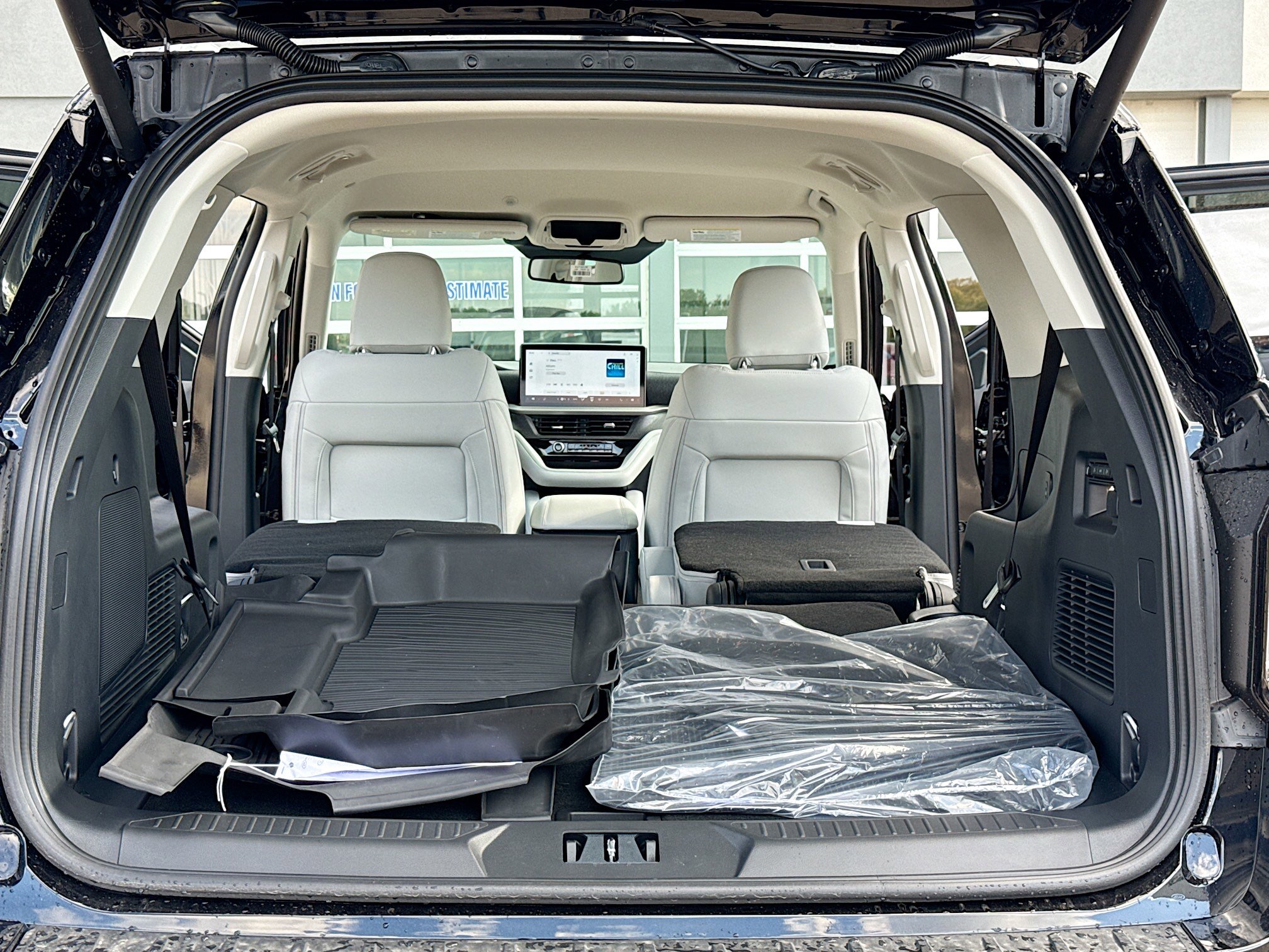 2026 Ford Explorer Platinum - Photo 7