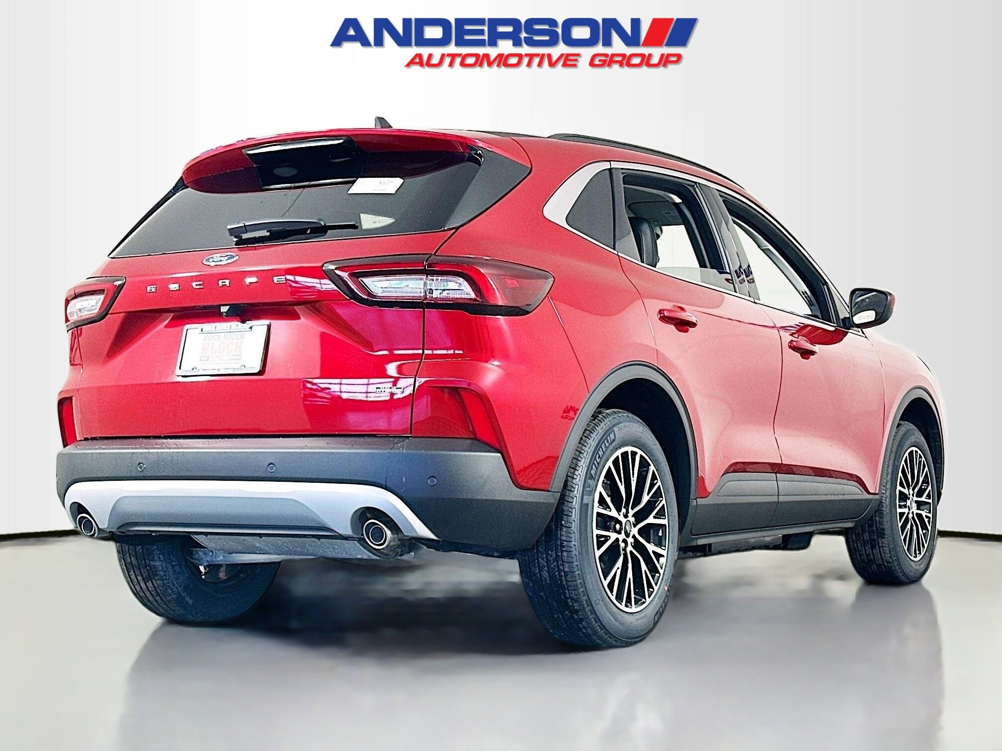 2025 Ford Escape Titanium photo 2