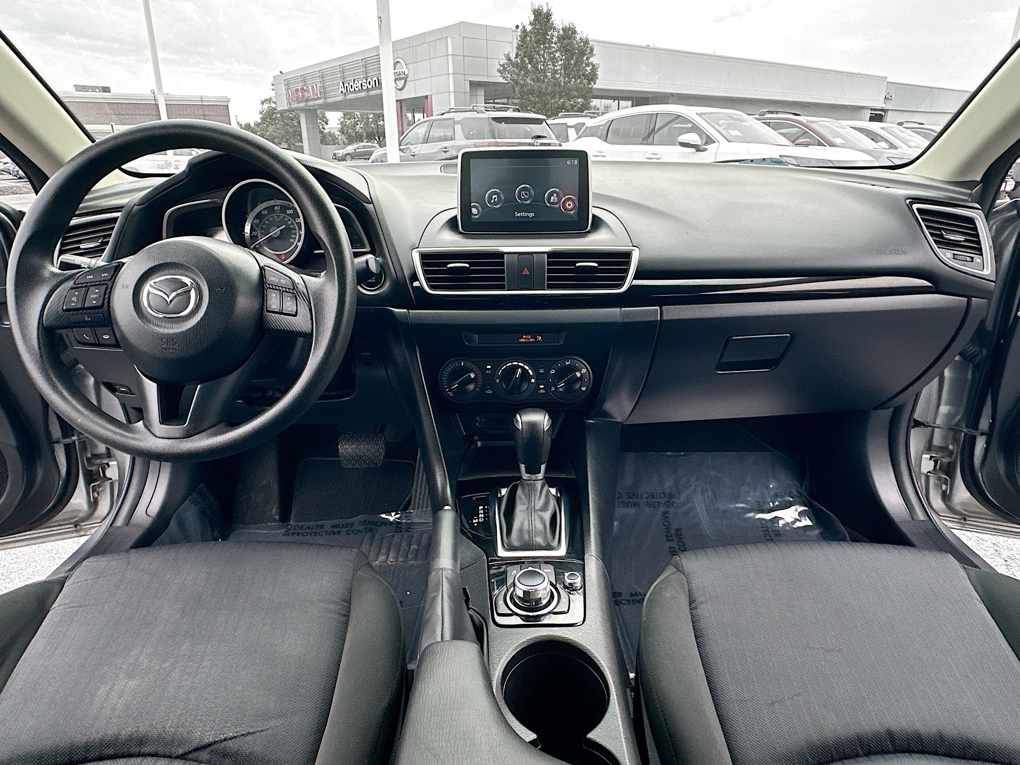 2015 Mazda Mazda3 i Sport photo 3
