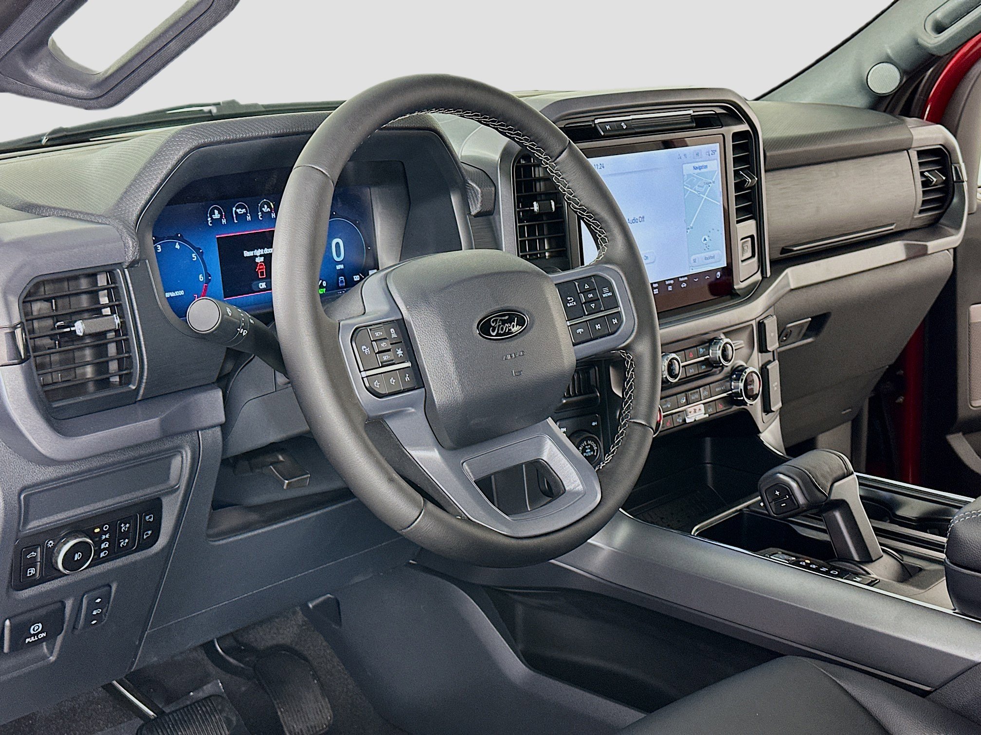 2025 Ford F-150 XLT photo 4