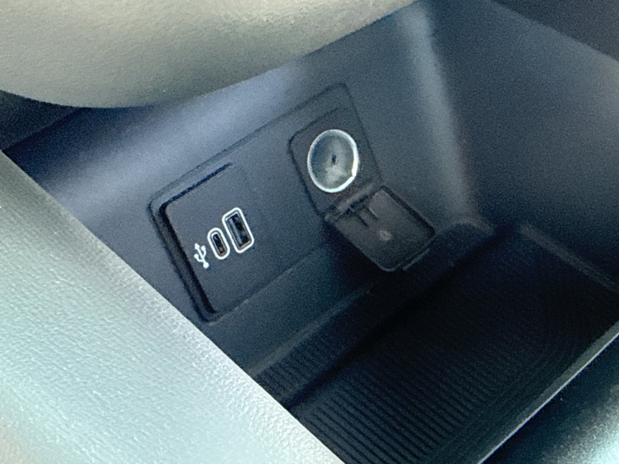 2026 Ford Explorer Tremor - Photo 15