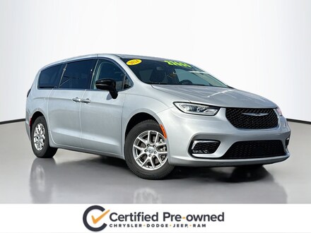 2024 Chrysler Pacifica Touring L Van Passenger Van