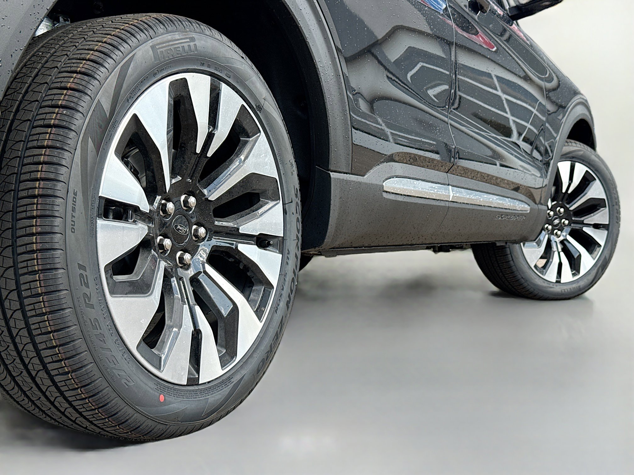 2026 Ford Explorer Platinum - Photo 15