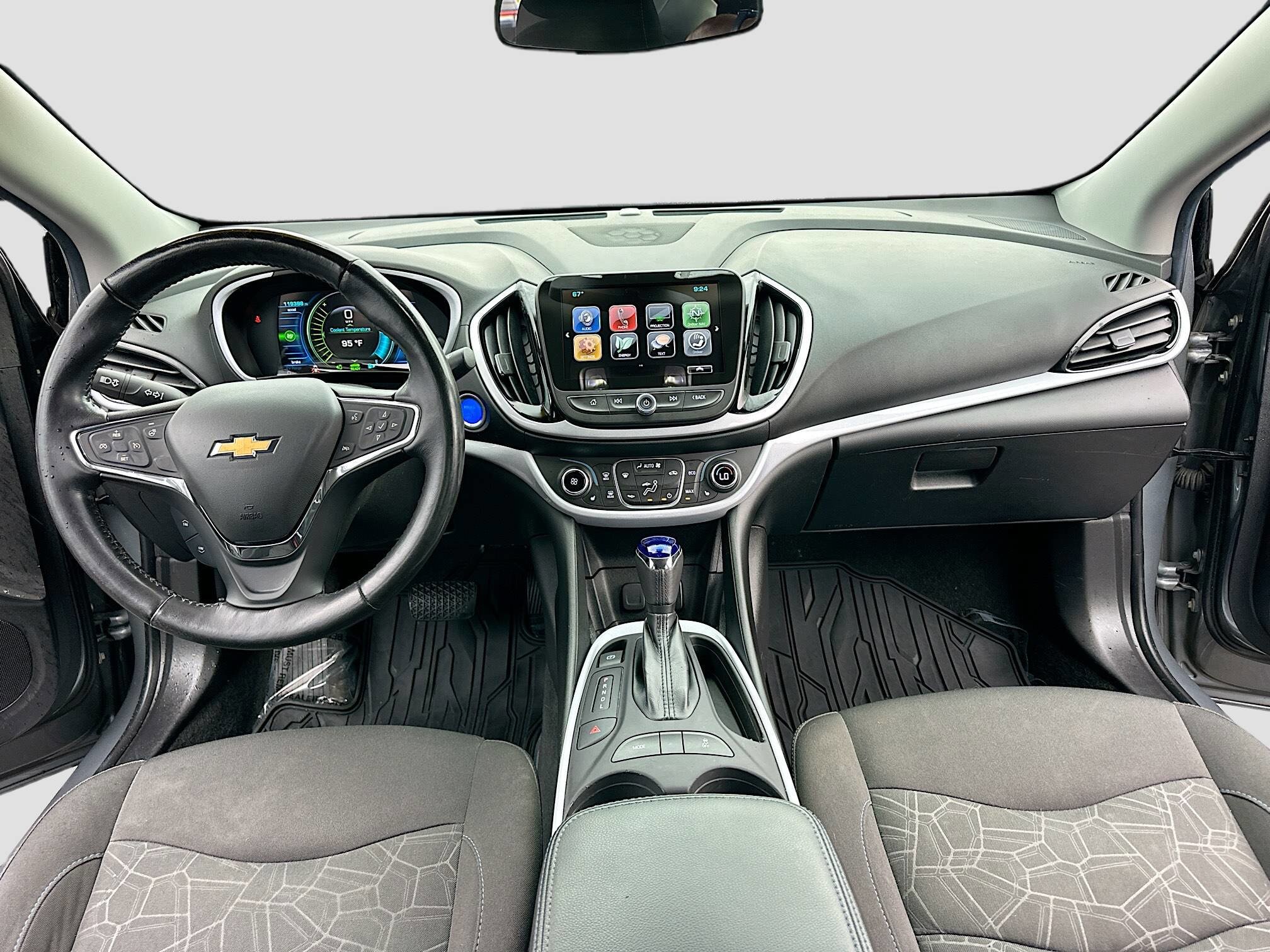 2018 Chevrolet Volt LT photo 3