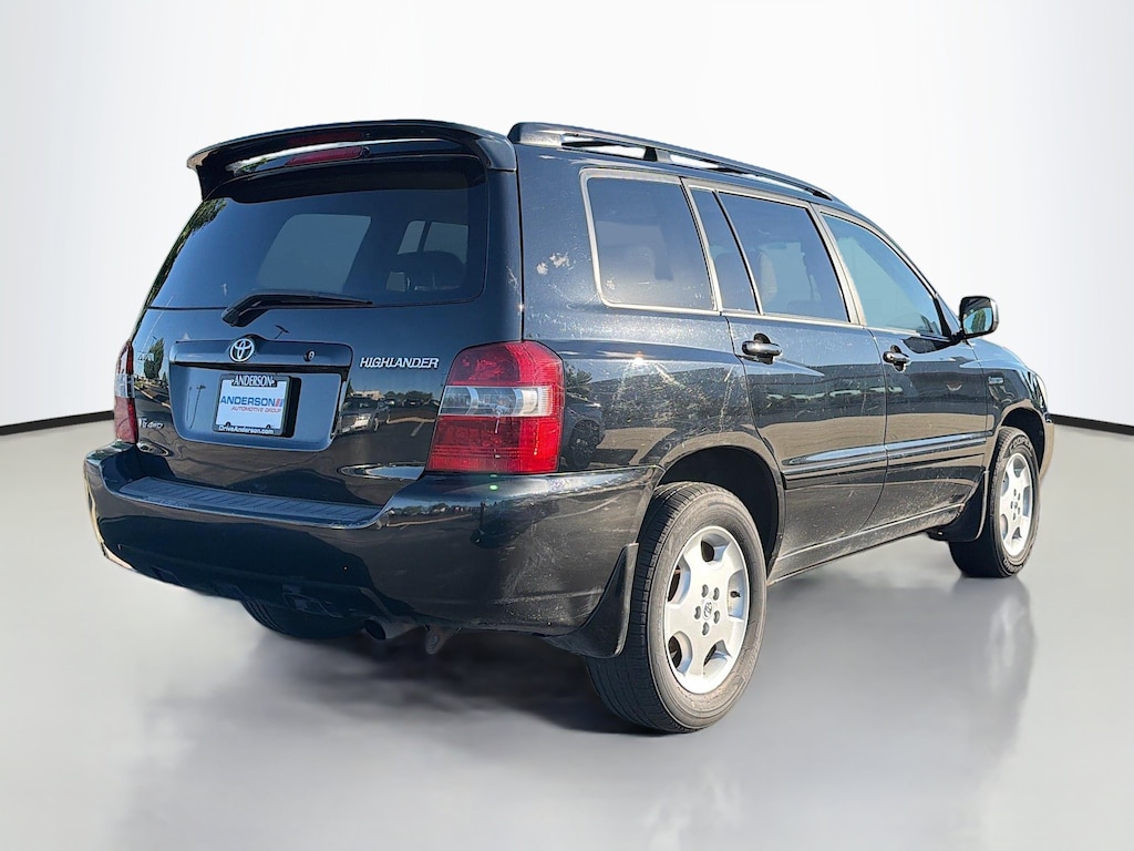 Used 2005 Toyota Highlander V6 w/3rd Row SUV