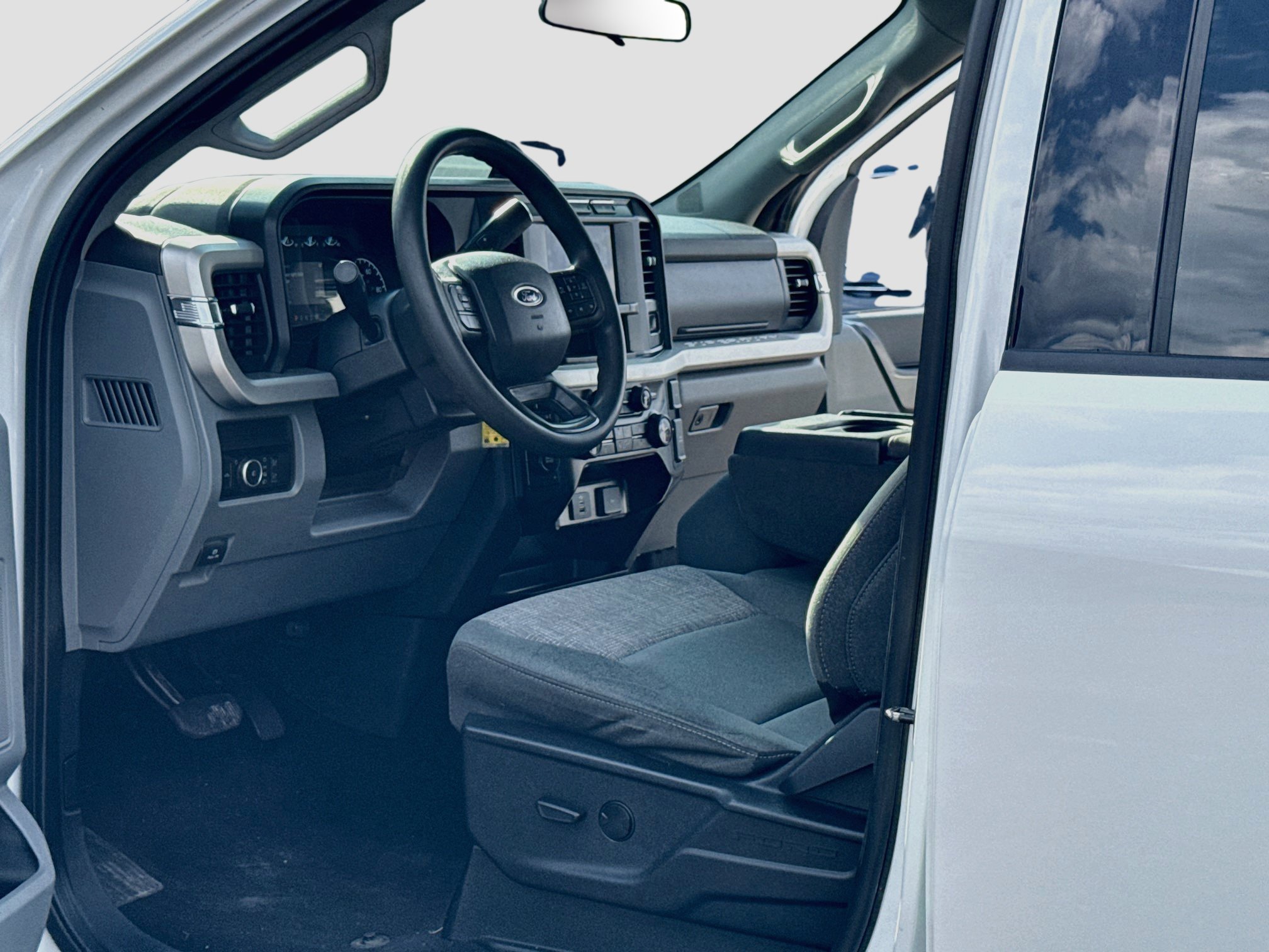 2024 Ford F-250 Super Duty XLT - Photo 11