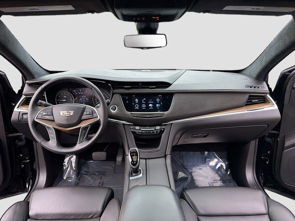 Used 2017 CADILLAC XT5 Platinum SUV