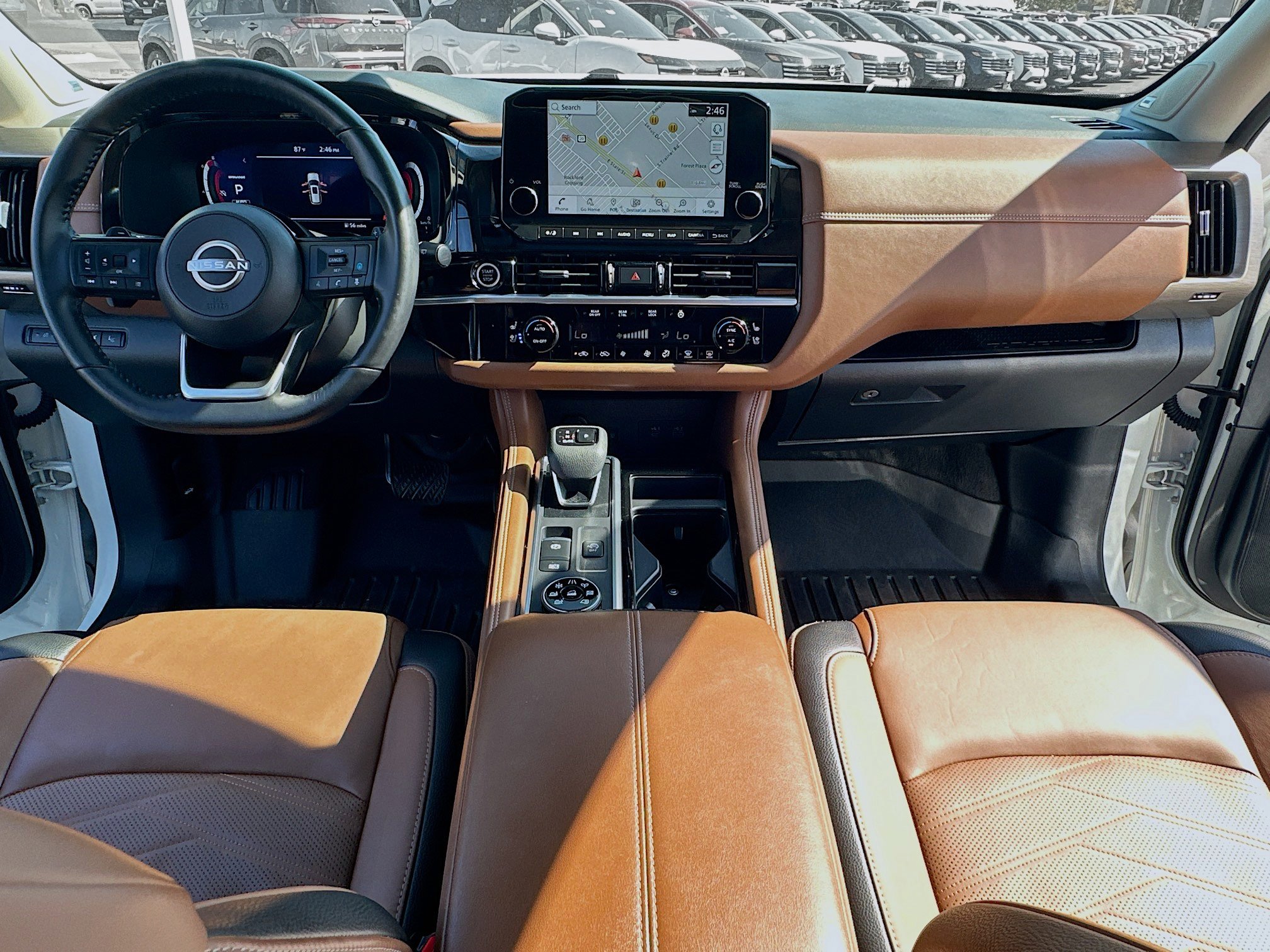 2024 Nissan Pathfinder Platinum photo 3