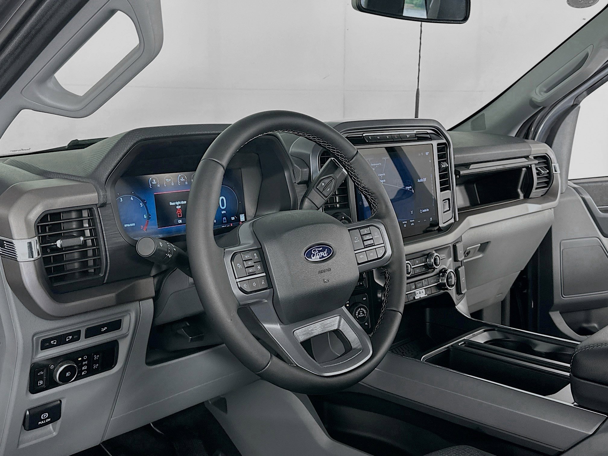 2024 Ford F-150 XLT photo 4