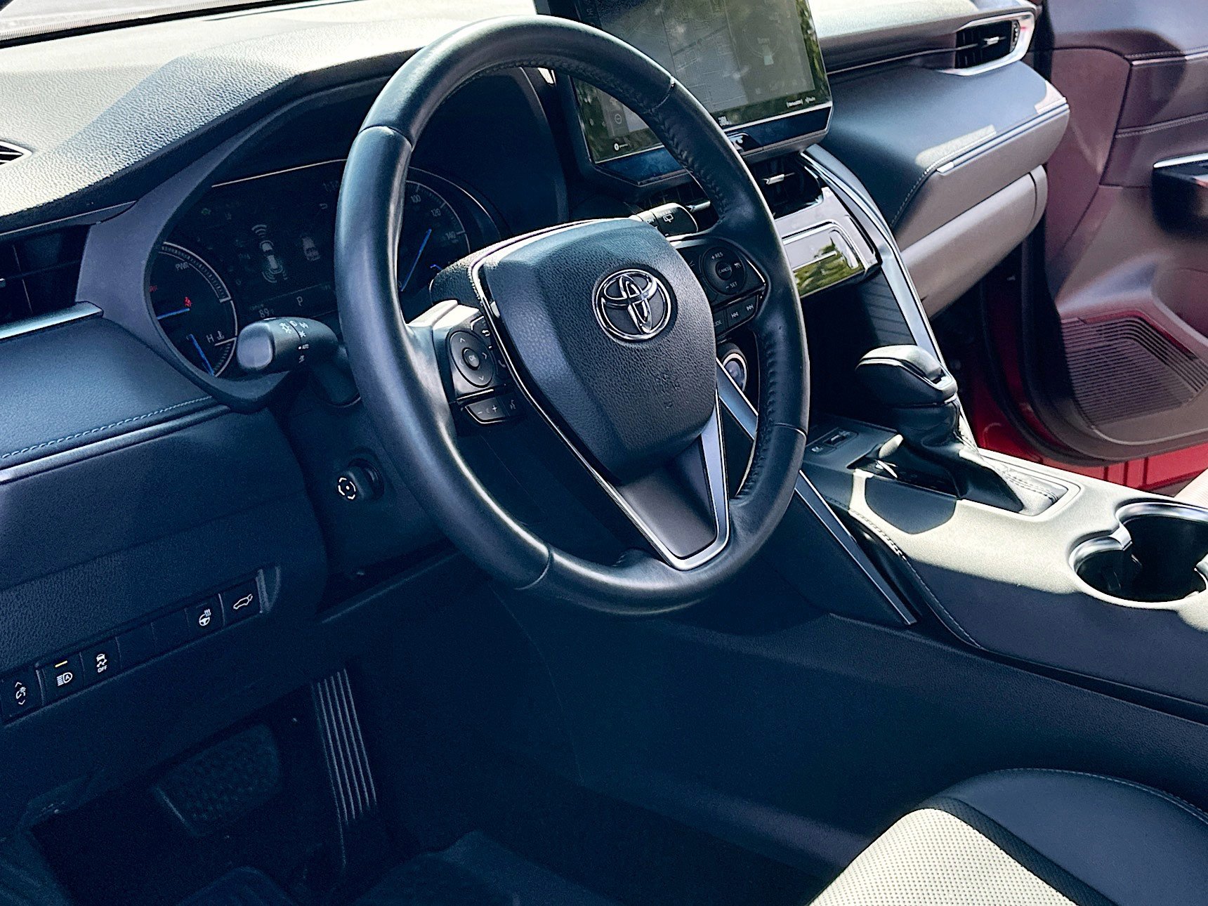 2021 Toyota Venza LE photo 4