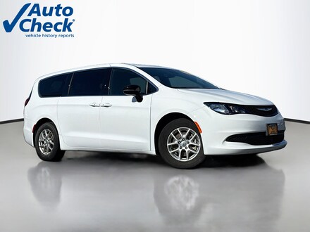 2025 Chrysler Voyager LX Van Passenger Van
