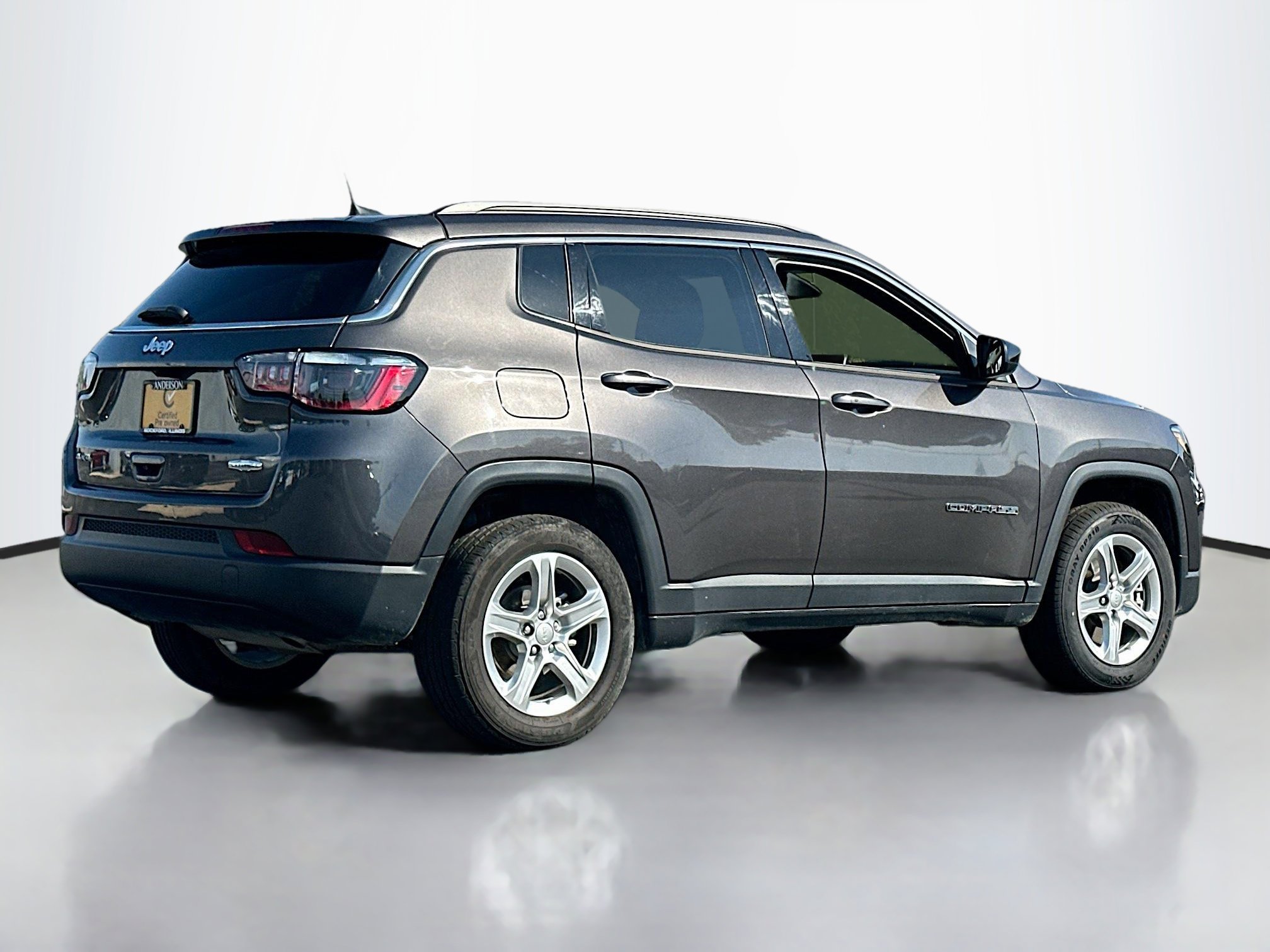 2024 Jeep Compass Latitude photo 2