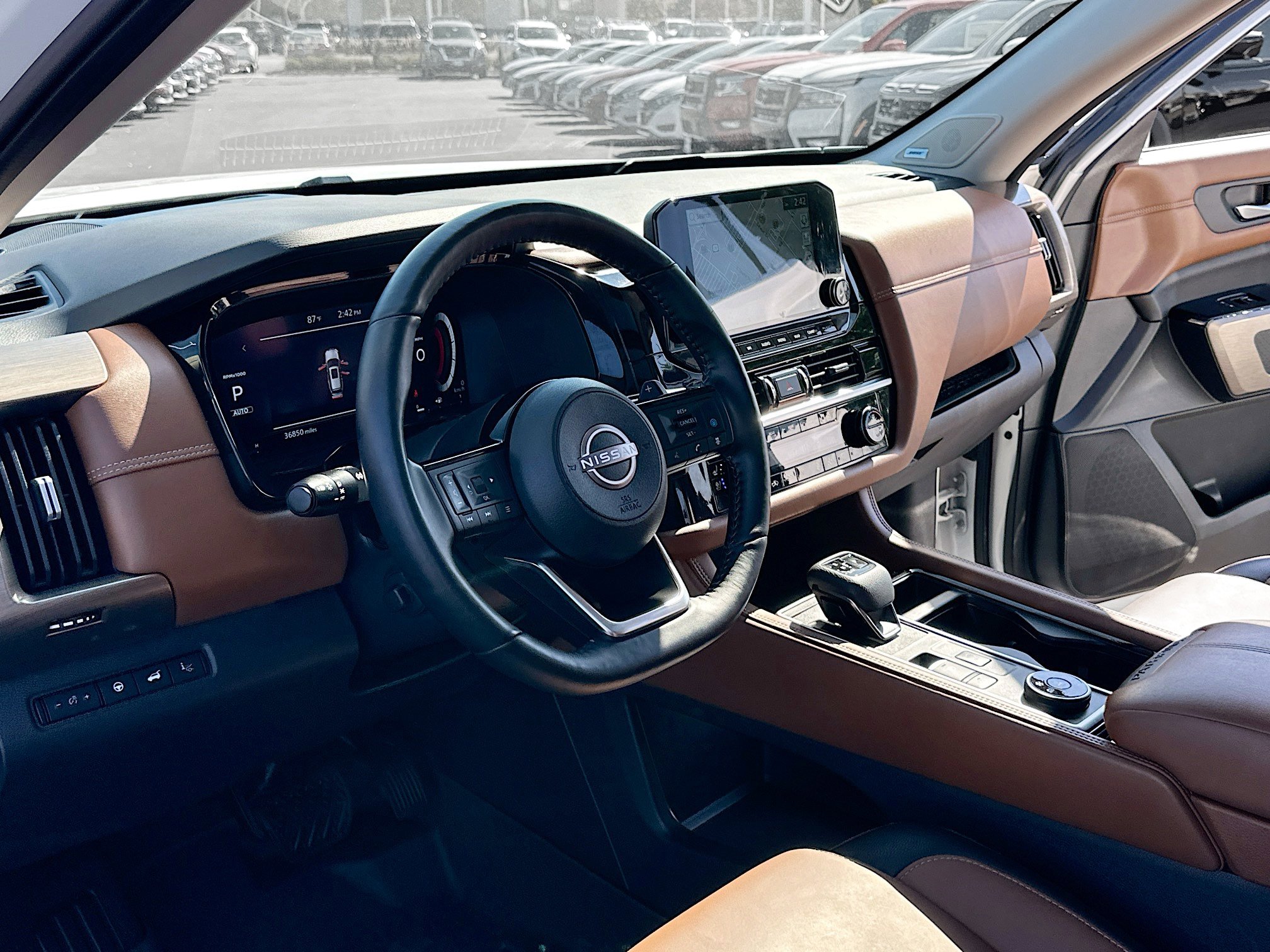 2024 Nissan Pathfinder Platinum photo 4