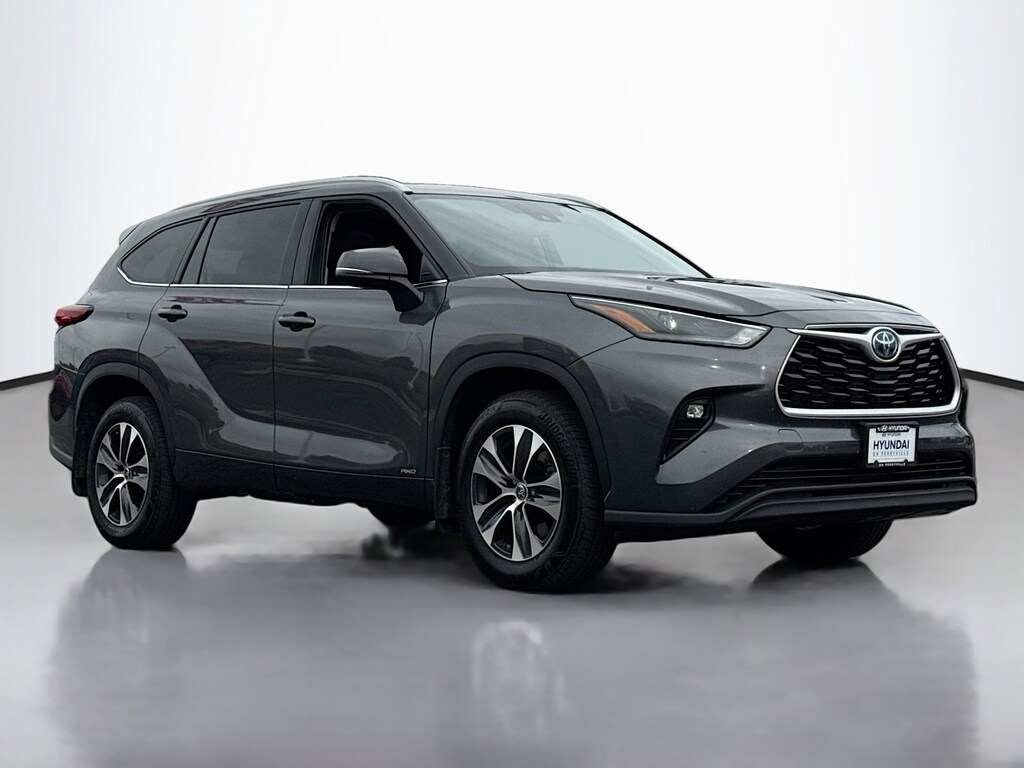 Used 2022 Toyota Highlander Hybrid XLE SUV
