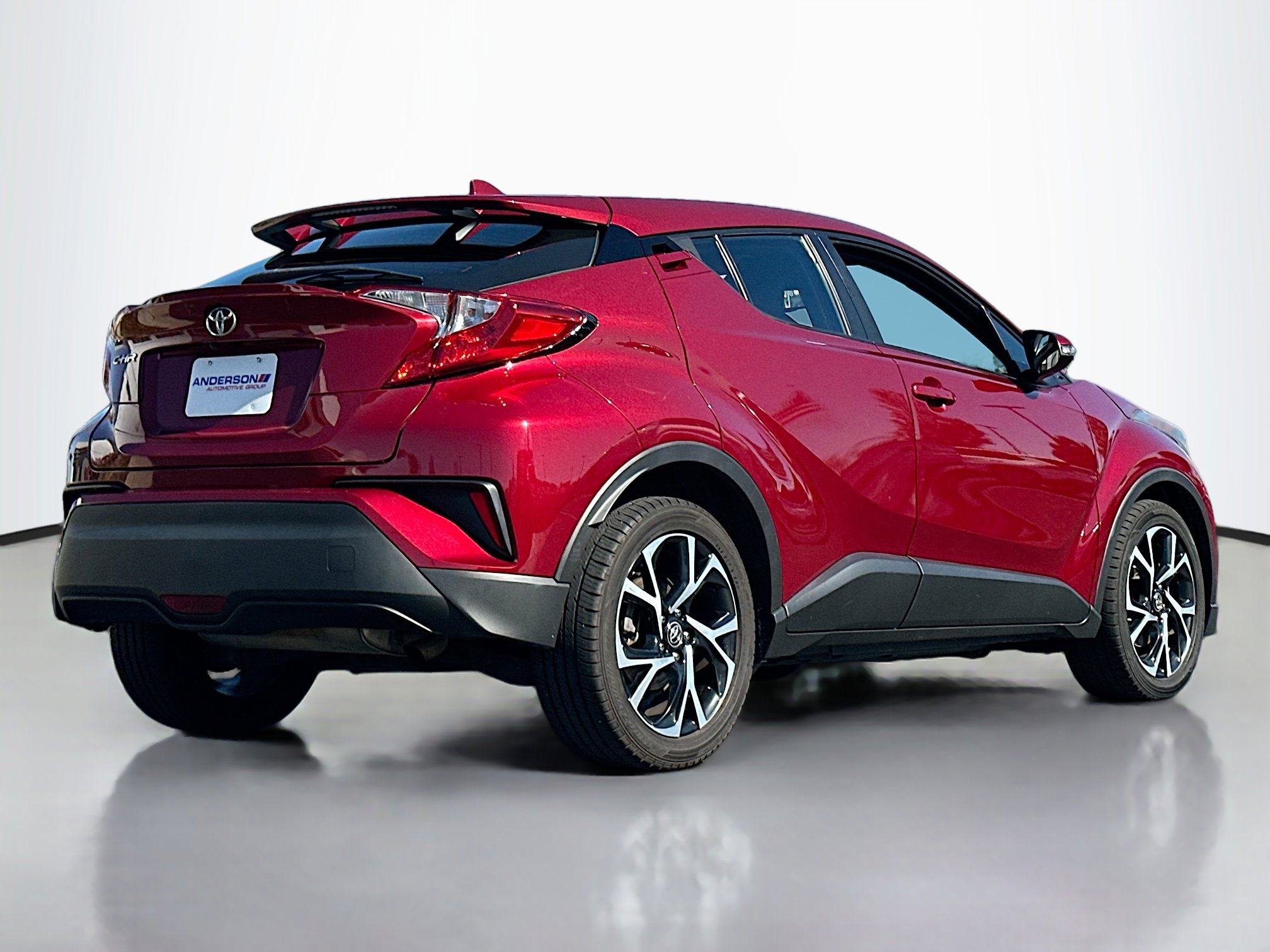 2018 Toyota C-HR XLE photo 2