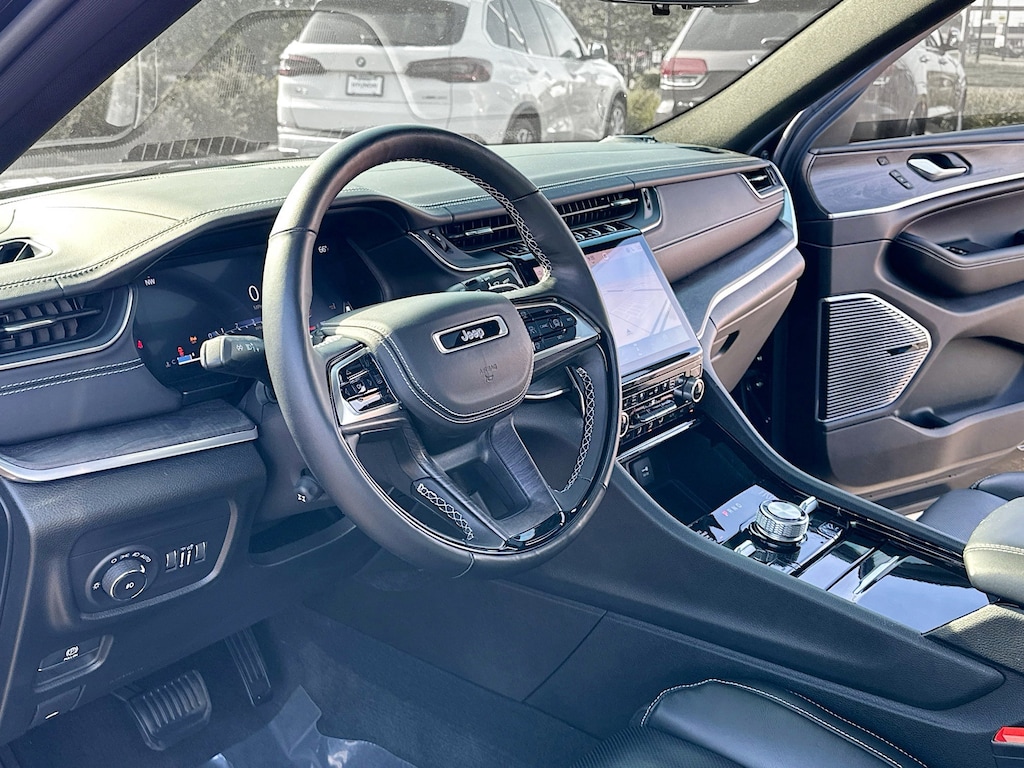 Used 2022 Jeep Grand Cherokee Overland SUV