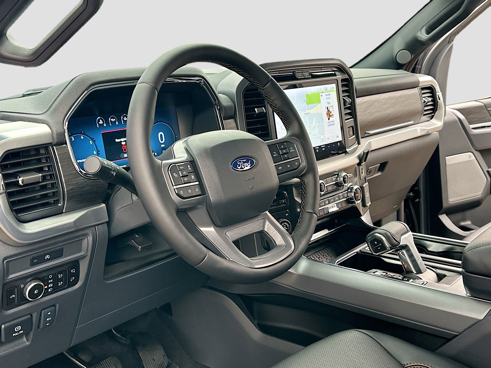 2025 Ford F-150 Lariat photo 4