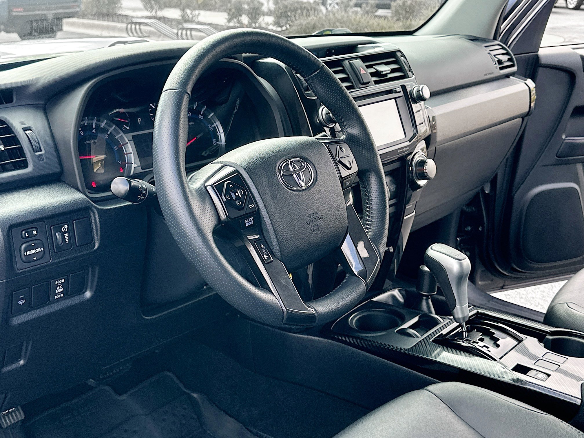 2019 Toyota 4Runner SR5 photo 4