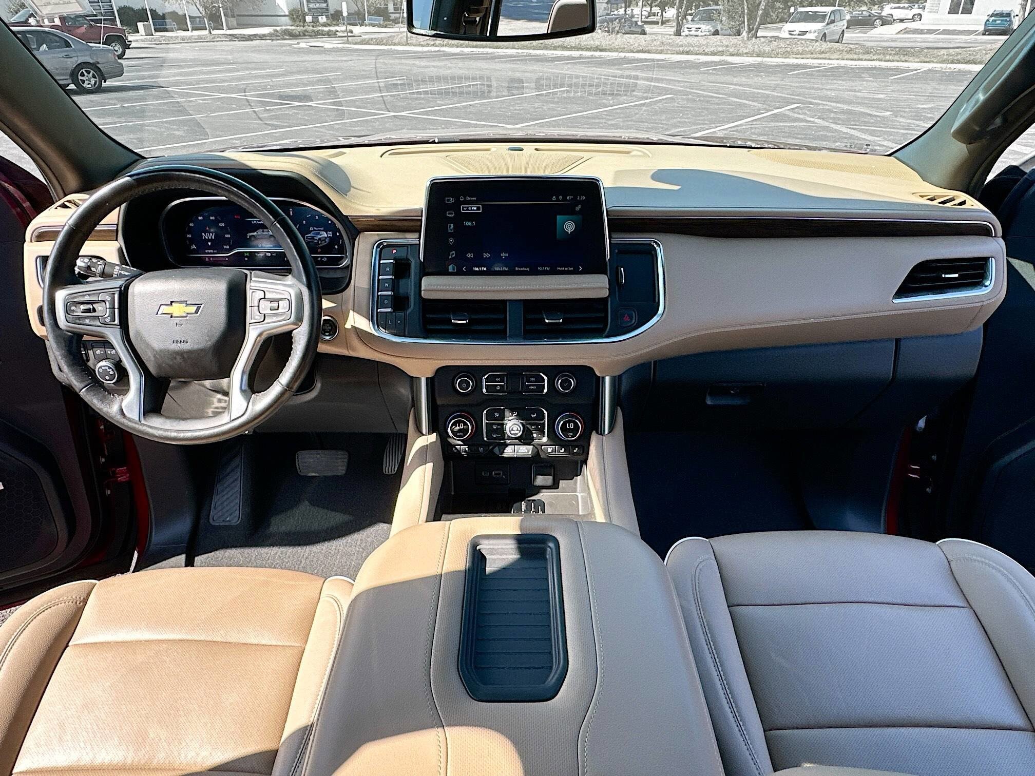 2022 Chevrolet Tahoe Premier photo 3