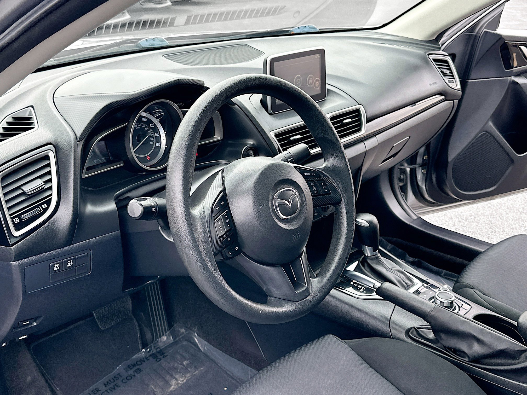 2015 Mazda Mazda3 i Sport photo 4