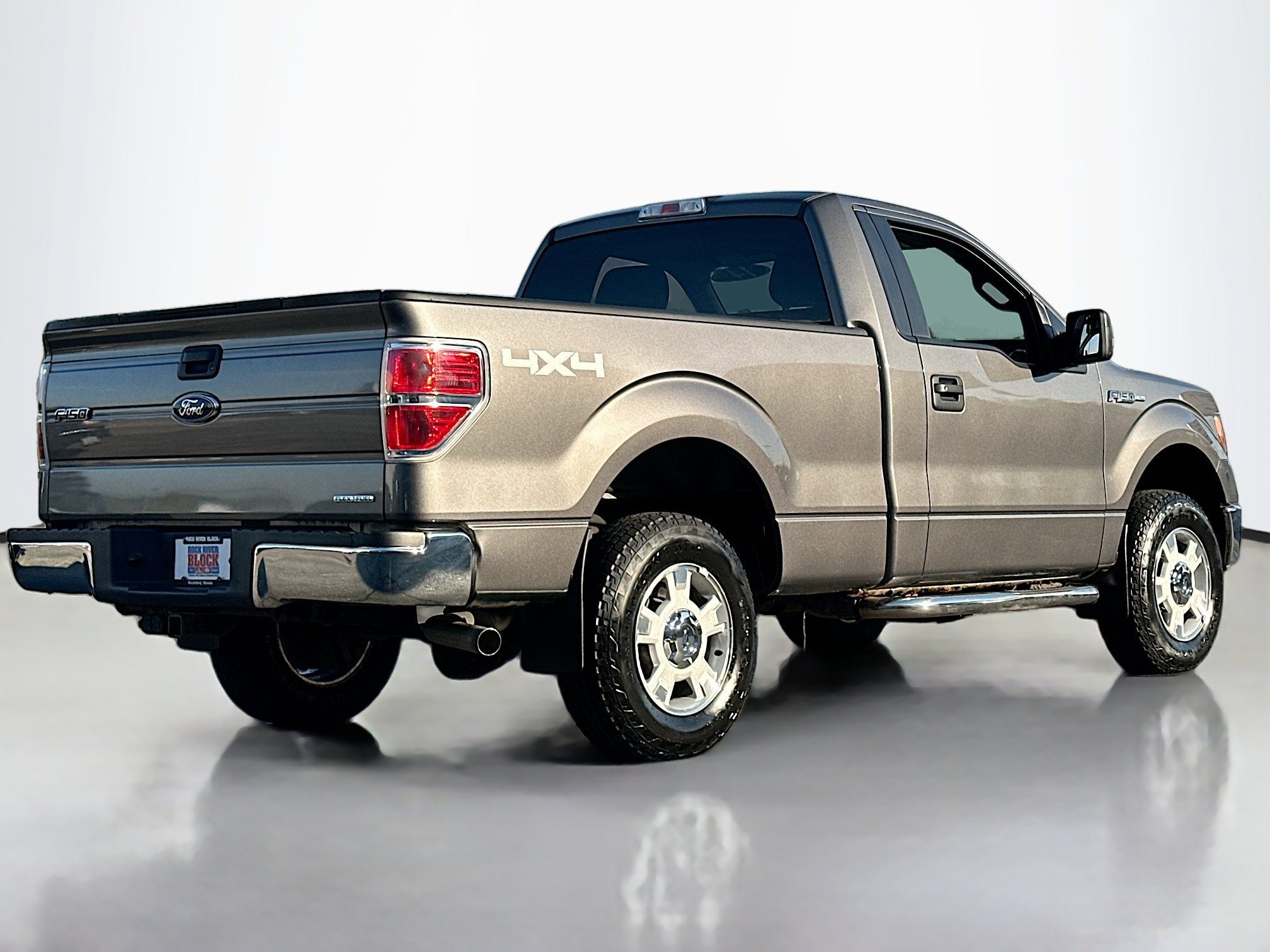 2014 Ford F-150 XLT photo 2
