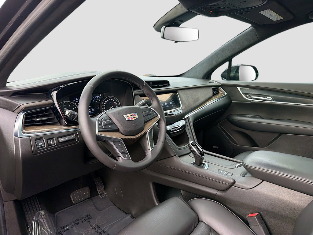 Used 2017 CADILLAC XT5 Platinum SUV